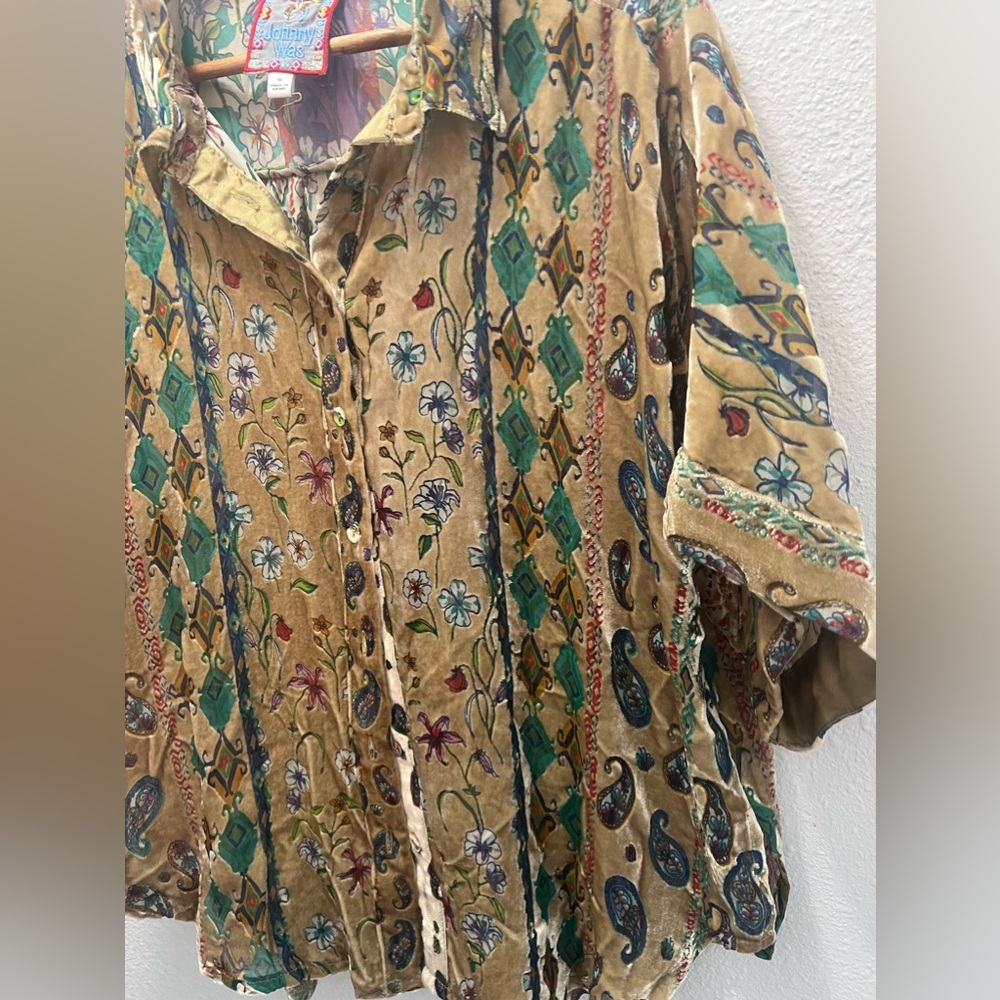 M Johnny Was Women's Sugar Burnout Velvet Paisley Print Lynn Shirt - Picture 7 of 9